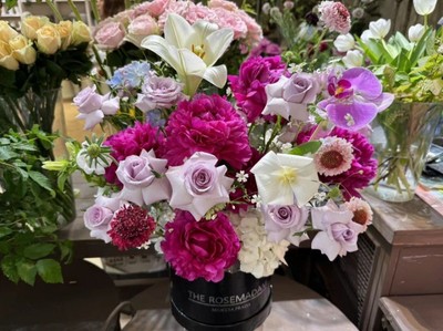 "520"催热"鲜花经济"!撞色花卉受年轻人青睐